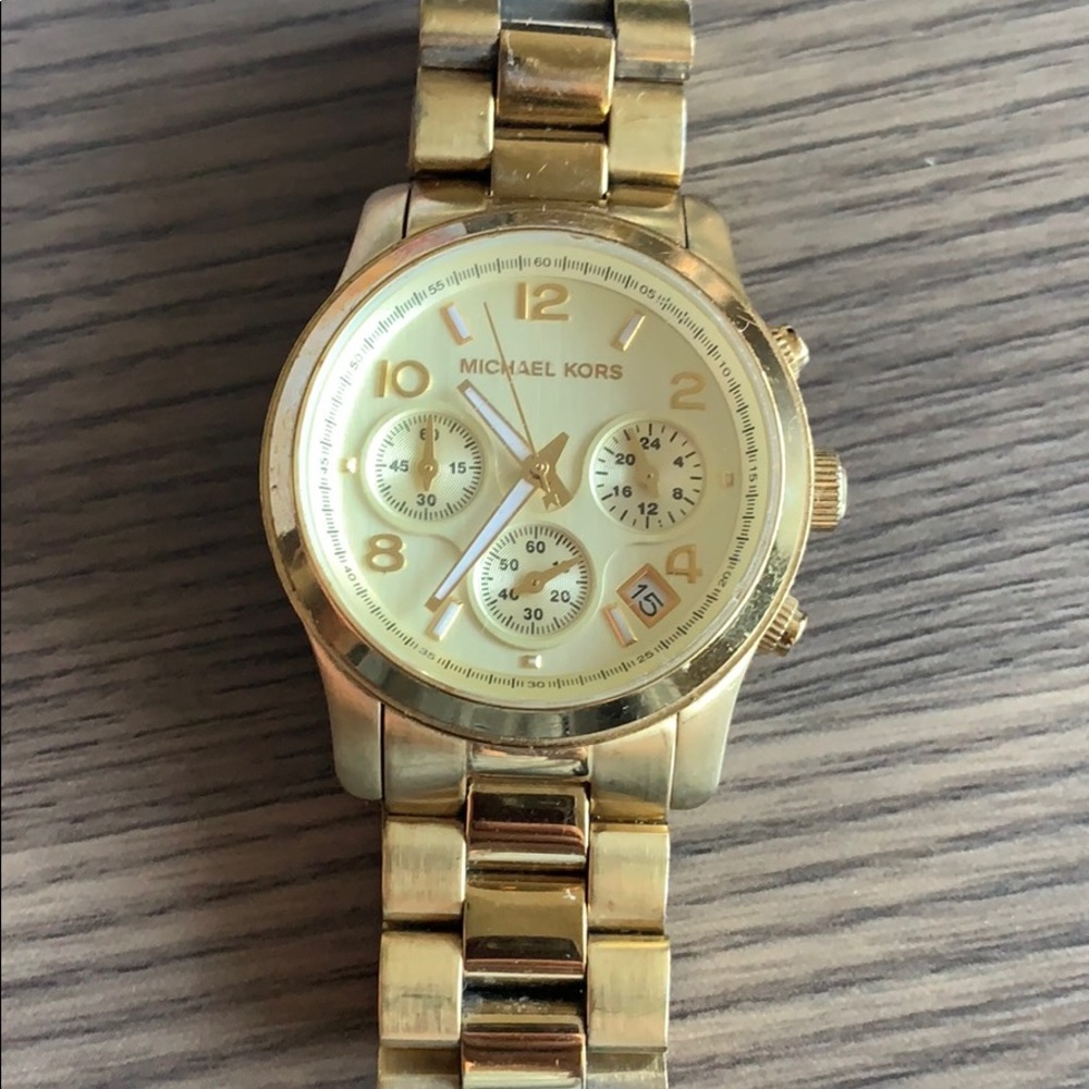 Beautiful Michael Kors Gold Watch!